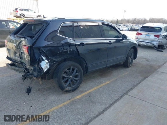 2022 Volkswagen Tiguan SE z VIN 3VV2B7AX4NM118467, wystawiony jako IAAI lot #41769676 z przebiegiem 55 305 mil mil oraz . Historia ofert i sprzedaży dostępna na DreamBid. Obrazek 4.