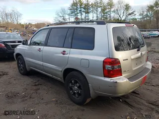 2004 Toyota Highlander with VIN JTEEP21A640060919, listed as a IAAI auction lot 41157455 with 126,227 mi miles. Bid and sale history available at carsss.com. Image 3.