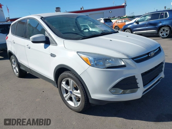 2014 Ford Escape SE with VIN 1FMCU9G90EUC24911, listed as a IAAI auction lot 42068333 with 209,268 mi miles. Bid and sale history available at carsss.com. Image 1.