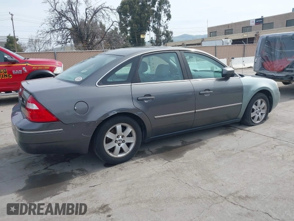 2006 Ford Five Hundred SEL with VIN 1FAFP24106G147137, listed as a IAAI auction lot 41823911 with 132,936 mi miles. Bid and sale history available at carsss.com. Image 4.
