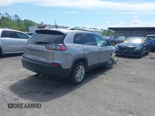 2019 Jeep Cherokee Latitude with VIN 1C4PJLCB7KD114583, listed as a IAAI auction lot 41908161 with 42,286 mi miles. Bid and sale history available at carsss.com. Image 4.
