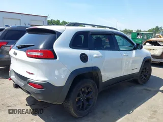 2015 Jeep Cherokee Trailhawk с VIN 1C4PJMBS5FW654399, выставлен на аукционе IAAI как лот 42550114 с пробегом 205 542 миль миль и . История ставок и продаж доступна на DreamBid. Изображение 4.