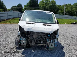 2018 Ford Transit z VIN 1FTYR2YMXJKB01631, wystawiony jako Copart lot #60091905 z przebiegiem 123 157 mil mil oraz Szkoda całkowita • Salvage title. Historia ofert i sprzedaży dostępna na DreamBid. Obrazek 5.