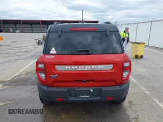2024 Ford Bronco z VIN 3FMCR9K69RRF45079, wystawiony jako IAAI lot #42009210 z przebiegiem 3 267 mil mil oraz . Historia ofert i sprzedaży dostępna na DreamBid. Obrazek 16.