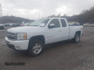 2009 Chevrolet Silverado 1500 with VIN 2GCEK390491107199, listed as a IAAI auction lot 40873335 with 129,417 mi miles and . Bid and sale history available at DreamBid. Image 17.
