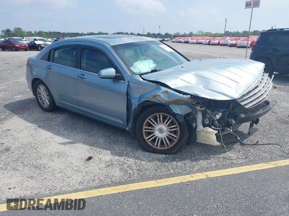 2009 Chrysler Sebring Touring z VIN 1C3LC56B89N517786, wystawiony jako IAAI lot #36918020 z przebiegiem 125 567 mil mil oraz . Historia ofert i sprzedaży dostępna na DreamBid. Obrazek 1.