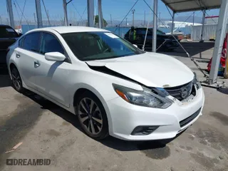 2017 Nissan Altima 2.5 SR with VIN 1N4AL3AP0HC154247, listed as a IAAI auction lot 41868668 with 95,400 mi miles. Bid and sale history available at carsss.com. Image 1.