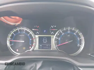 2017 Toyota 4Runner SR5 z VIN JTEBU5JR4H5417641, wystawiony jako IAAI lot #42226462 z przebiegiem 77 779 mil mil oraz . Historia ofert i sprzedaży dostępna na DreamBid. Obrazek 7.