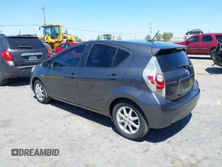 2012 Toyota Prius One z VIN JTDKDTB34C1015136, wystawiony jako IAAI lot #42332607 z przebiegiem 134 905 mil mil oraz . Historia ofert i sprzedaży dostępna na DreamBid. Obrazek 3.