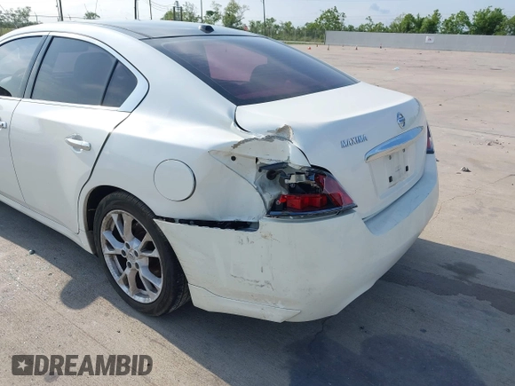 2013 Nissan Maxima S z VIN 1N4AA5AP2DC835246, wystawiony jako IAAI lot #42047026 z przebiegiem 125 004 mil mil oraz . Historia ofert i sprzedaży dostępna na DreamBid. Obrazek 12.