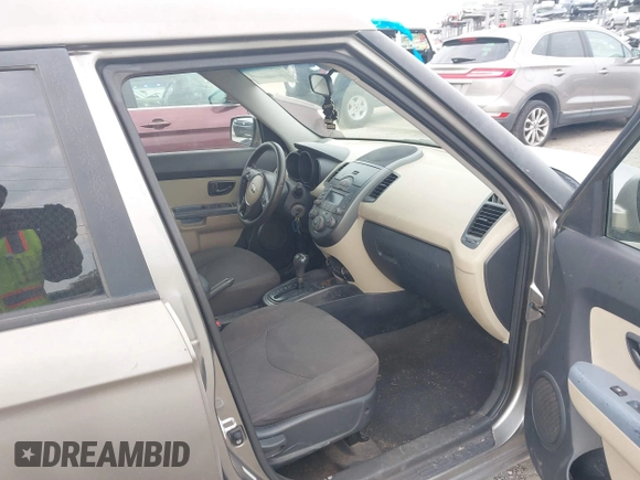2010 Kia Soul + with VIN KNDJT2A22A7045182, listed as a IAAI auction lot 41322297 with 178,817 mi miles. Bid and sale history available at carsss.com. Image 8.