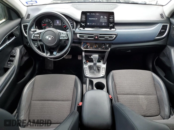 2021 Kia Seltos S with VIN KNDEU2AA4M7129983, listed as a Copart auction lot 55466665 with 65,209 mi miles and Salvage Title. Bid and sale history available at DreamBid. Image 8.