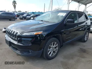 2018 Jeep Cherokee Latitude Plus with VIN 1C4PJLLB6JD520014, listed as a IAAI auction lot 41771997 with 171,405 mi miles. Bid and sale history available at carsss.com. Image 21.