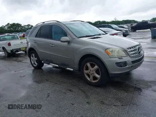 2008 Mercedes-Benz M 320 CDI with VIN 4JGBB22E98A388581, listed as a IAAI auction lot 41986595 with 142,857 mi miles and . Bid and sale history available at DreamBid. Image 1.