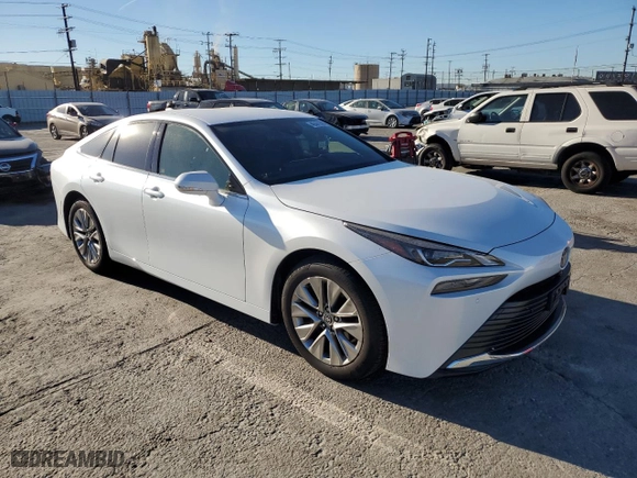 2022 Toyota Mirai XLE with VIN JTDAAAAA0NA007370, listed as a Copart auction lot 40441584 with 3,940 mi miles. Bid and sale history available at carsss.com. Image 4.