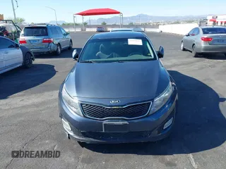 2015 Kia Optima LX z VIN KNAGM4A73F5605256, wystawiony jako IAAI lot #42459022 z przebiegiem 180 233 mil mil oraz . Historia ofert i sprzedaży dostępna na DreamBid. Obrazek 6.