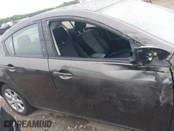 2010 Mazda 3 i Sport z VIN JM1BL1SFXA1254110, wystawiony jako IAAI lot #42226657 z przebiegiem 154 187 mil mil oraz . Historia ofert i sprzedaży dostępna na DreamBid. Obrazek 13.