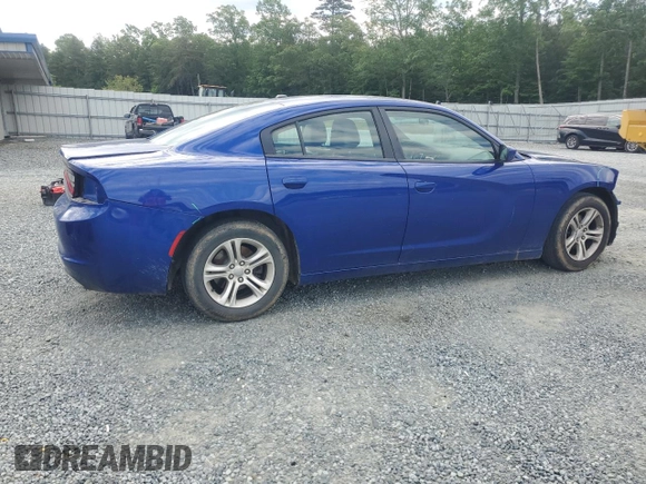 2020 Dodge Charger SXT z VIN 2C3CDXBGXLH100857, wystawiony jako Copart lot #55782515 z przebiegiem 105 046 mil mil oraz Szkoda całkowita • Salvage title. Historia ofert i sprzedaży dostępna na DreamBid. Obrazek 3.