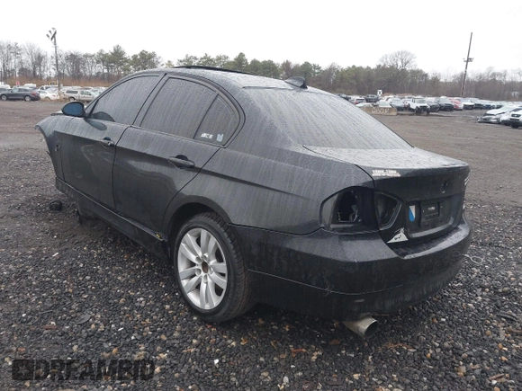 2006 BMW 3 Series 325i z VIN WBAVB13566KR58924, wystawiony jako IAAI lot #41916854 z przebiegiem 160 141 mil mil oraz . Historia ofert i sprzedaży dostępna na DreamBid. Obrazek 3.