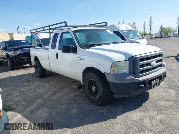 2005 Ford Super Duty F-250 XL with VIN 1FTSX20515EB09203, listed as a IAAI auction lot 41849426 with 179,296 mi miles. Bid and sale history available at carsss.com. Image 1.