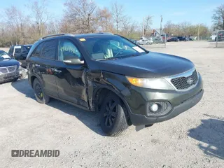 2012 Kia Sorento LX with VIN 5XYKT3A64CG235472, listed as a IAAI auction lot 41983480 with 213,338 mi miles. Bid and sale history available at carsss.com. Image 1.