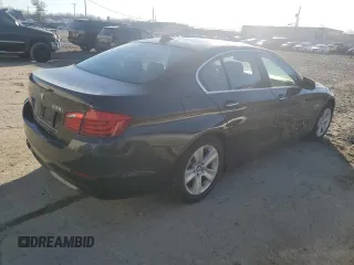 2012 BMW 5 Series 528i xDrive z VIN WBAXH5C56CDW08935, wystawiony jako Copart lot #48409735 z przebiegiem 169 985 mil mil oraz Czysty tytuł • Clean title. Historia ofert i sprzedaży dostępna na DreamBid. Obrazek 3.