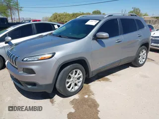 2017 Jeep Cherokee Latitude with VIN 1C4PJLCB3HW660925, listed as a IAAI auction lot 42087708 with 111,345 mi miles and . Bid and sale history available at carsss.com. Image 17.