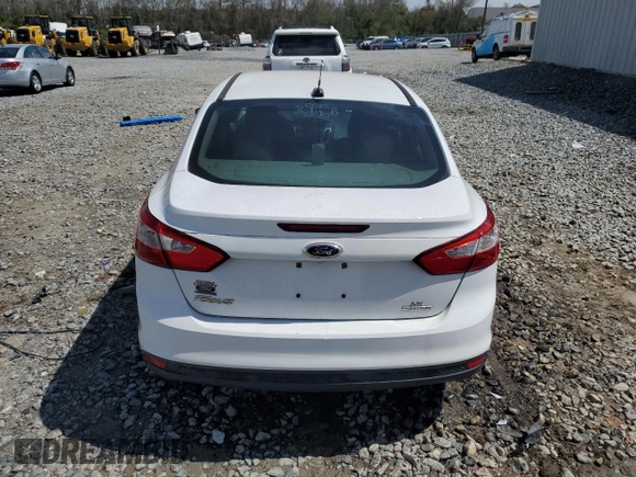 2014 Ford Focus SE with VIN 1FADP3F21EL119694, listed as a Copart auction lot 49823525 with 177,391 mi miles and Non Repairable. Bid and sale history available at DreamBid. Image 6.