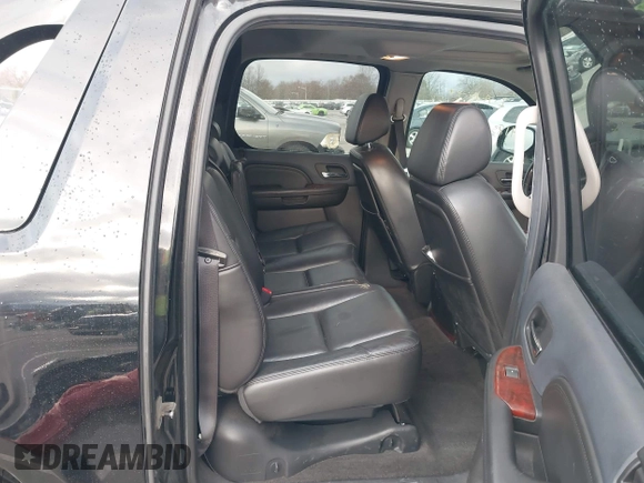 2008 Cadillac Escalade EXT z VIN 3GYFK62898G267066, wystawiony jako IAAI lot #41838226 z przebiegiem 115 559 mil mil oraz . Historia ofert i sprzedaży dostępna na DreamBid. Obrazek 8.