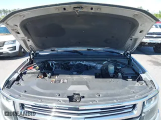2015 Chevrolet Tahoe LTZ with VIN 1GNSCCKC3FR202934, listed as a IAAI auction lot 41995474 with 258,186 mi miles. Bid and sale history available at carsss.com. Image 10.