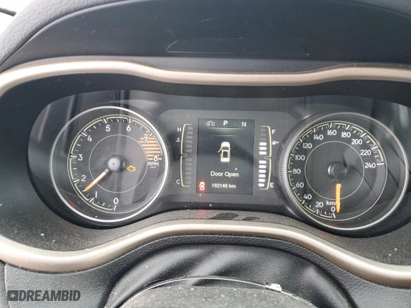 2016 Jeep Cherokee Latitude with VIN 1C4PJMCS9GW147084, listed as a Copart auction lot 51204175 with 192,146 mi miles and Salvage Title. Bid and sale history available at carsss.com. Image 9.