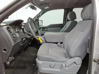 2013 Ford F-150 XL z VIN 1FTFX1CF3DFD68025, wystawiony jako Copart lot #64067645 z przebiegiem 113 382 mil mil oraz Czysty tytuł • Clean title. Historia ofert i sprzedaży dostępna na DreamBid. Obrazek 7.