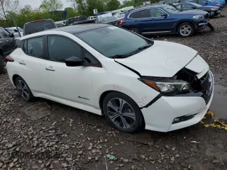 2019 Nissan LEAF SV z VIN 1N4AZ1CP1KC306320, wystawiony jako Copart lot #55686825 z przebiegiem 39 261 mil mil oraz Szkody całkowita. Historia ofert i sprzedaży dostępna na DreamBid. Obrazek 4.