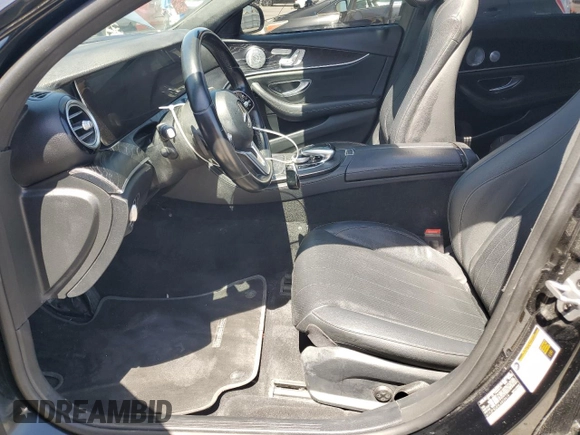 2020 Mercedes-Benz E 350 z VIN W1KZF8DB9LA809419, wystawiony jako Copart lot #57158485 z przebiegiem 61 201 mil mil oraz Szkoda całkowita • Salvage title. Historia ofert i sprzedaży dostępna na DreamBid. Obrazek 7.