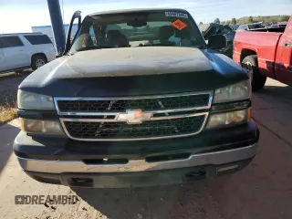 2006 Chevrolet Silverado 1500 LT1 with VIN 1GCEC19T06Z157337, listed as a Copart auction lot 42407345 with 112,409 mi miles and Salvage Title. Bid and sale history available at DreamBid. Image 5.