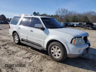 2004 Lincoln Navigator Luxury with VIN 5LMFU27R74LJ32765, listed as a Copart auction lot 86725004 with 0 mi miles and Salvage Title. Bid and sale history available at carsss.com. Image 4.