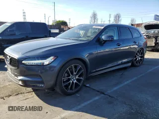 2018 Volvo V90 z VIN YV4A22NL7J1028500, wystawiony jako Copart lot #46650755 z przebiegiem 81 319 mil mil oraz Szkody całkowita. Historia ofert i sprzedaży dostępna na DreamBid. Obrazek 1.