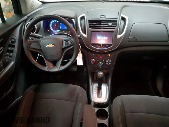 2015 Chevrolet Trax LS with VIN KL7CJKSB6FB068608, listed as a Copart auction lot 77591484 with 101,968 mi miles and Clean Title. Bid and sale history available at carsss.com. Image 8.