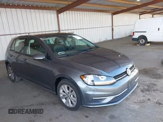 2021 Volkswagen Golf TSI z VIN 3VWG57AUXMM003952, wystawiony jako IAAI lot #42192861 z przebiegiem 44 304 mil mil oraz . Historia ofert i sprzedaży dostępna na DreamBid. Obrazek 1.