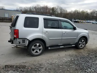 2013 Honda Pilot EX-L with VIN 5FNYF4H52DB008035, listed as a Copart auction lot 53249375 with 110,465 mi miles and Salvage Title. Bid and sale history available at carsss.com. Image 3.