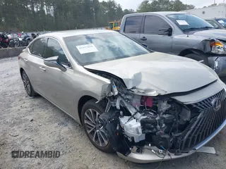 2022 Lexus ES 300h z VIN 58ADA1C13NU013371, wystawiony jako IAAI lot #41937839 z przebiegiem 22 503 mil mil oraz . Historia ofert i sprzedaży dostępna na DreamBid. Obrazek 1.