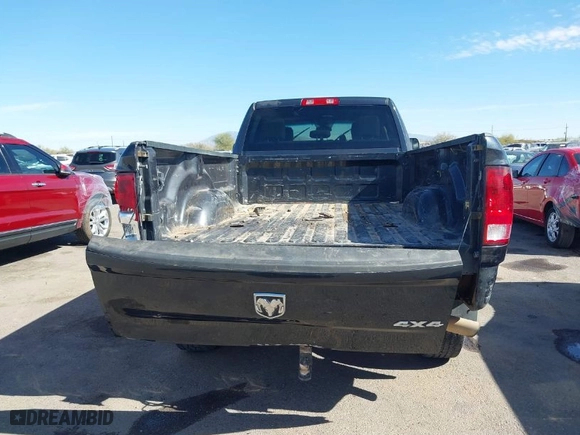 2018 Ram 2500 Tradesman with VIN 3C6UR5HJ9JG239875, listed as a IAAI auction lot 41513451 with 82,075 mi miles. Bid and sale history available at carsss.com. Image 17.