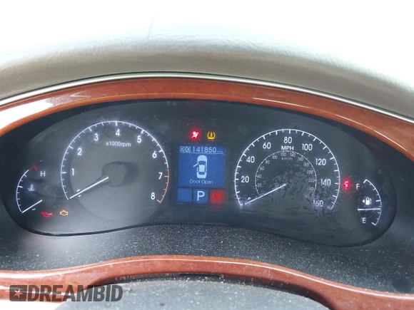 2013 Hyundai Genesis 3.8L z VIN KMHGC4DD2DU241594, wystawiony jako IAAI lot #42269925 z przebiegiem 141 850 mil mil oraz . Historia ofert i sprzedaży dostępna na DreamBid. Obrazek 7.