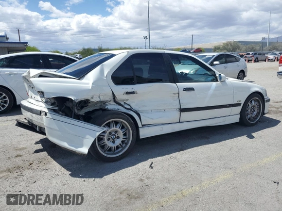 1997 BMW M3 z VIN WBSCD9326VEE06423, wystawiony jako Copart lot #54953975 z przebiegiem 193 185 mil mil oraz Szkody całkowita. Historia ofert i sprzedaży dostępna na DreamBid. Obrazek 3.