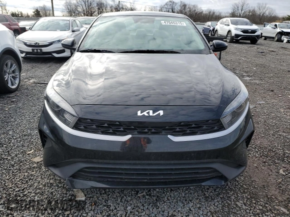 2022 Kia Forte LXS with VIN 3KPF24AD7NE439188, listed as a Copart auction lot 47045315 with 40,865 mi miles and Salvage Title. Bid and sale history available at carsss.com. Image 5.