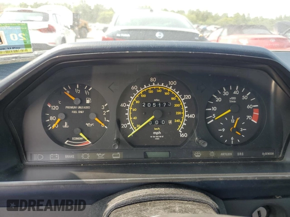 1989 Mercedes-Benz 300 E с VIN WDBEA30DXKA877386, выставлен на аукционе Copart как лот 59333665 с пробегом 205 173 миль миль и Чистый • Clean title. История ставок и продаж доступна на DreamBid. Изображение 9.
