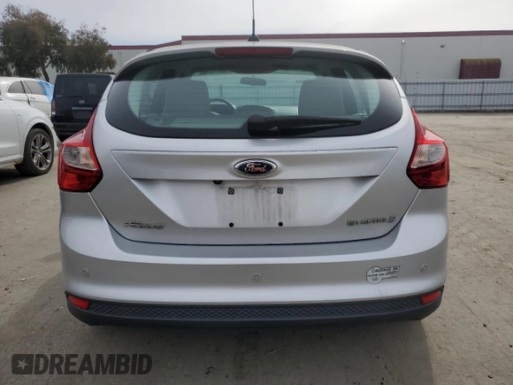 2014 Ford Focus Electric with VIN 1FADP3R47EL264610, listed as a Copart auction lot 45045465 with 94,080 mi miles and Clean title. Bid and sale history available at DreamBid. Image 6.