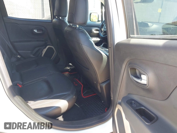 2017 Jeep Renegade Limited z VIN ZACCJBDBXHPG41356, wystawiony jako IAAI lot #42645193 z przebiegiem 64 462 mil mil oraz . Historia ofert i sprzedaży dostępna na DreamBid. Obrazek 8.