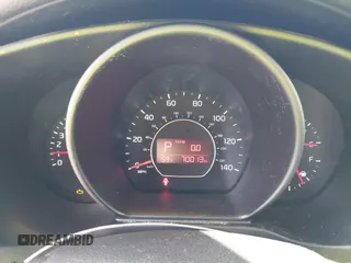 2014 Kia Soul with VIN KNDJN2A22E7738768, listed as a IAAI auction lot 41728768 with 70,013 mi miles. Bid and sale history available at carsss.com. Image 7.