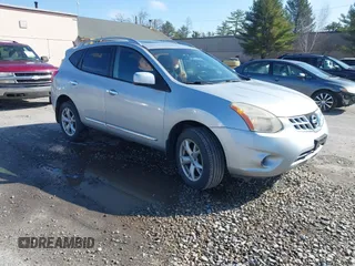 2011 Nissan Rogue SV z VIN JN8AS5MV1BW682862, wystawiony jako IAAI lot #41932618 z przebiegiem 106 558 mil mil oraz . Historia ofert i sprzedaży dostępna na DreamBid. Obrazek 1.
